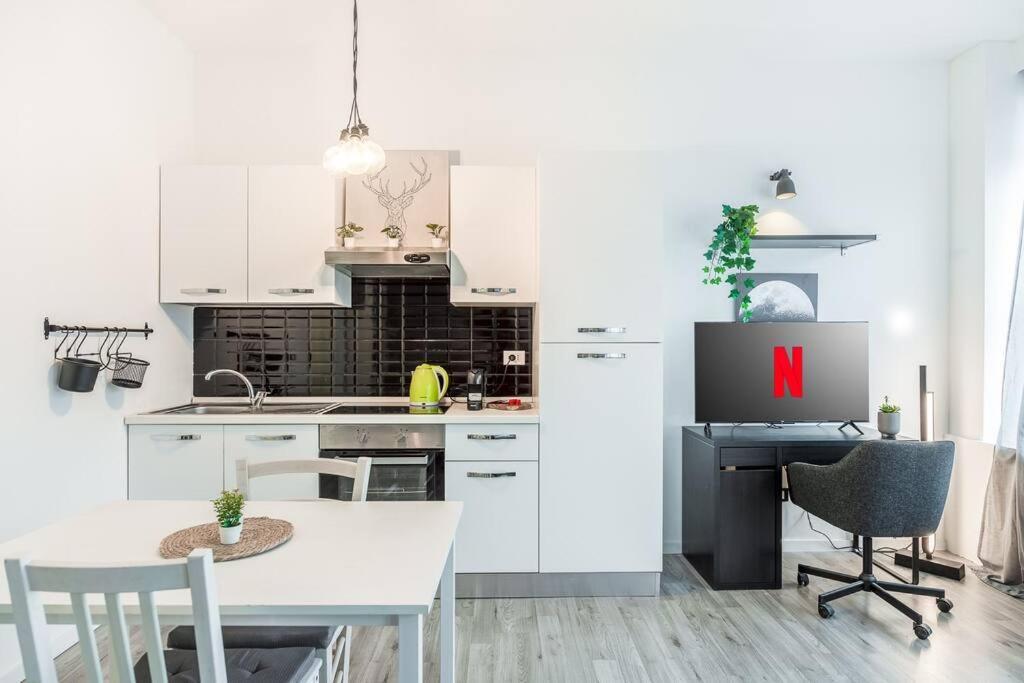 מילאנו 2 Minutes From Central Station-Exclusive Open Space מראה חיצוני תמונה